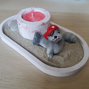 Handmade maritime souvenir/decoration (decoration tray with candle holder & candle | seal | beach sand with 2 shells)