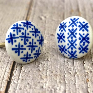 ARTISNO Blue Floral Ceramic Cabinet Drawer Pull /Knobs Hand Painted /Use for Cupboard And Wardrobe Door/ Kitchen cabinet pull SET OF 10
