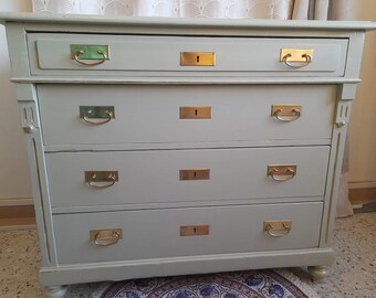 Christie chest of drawers