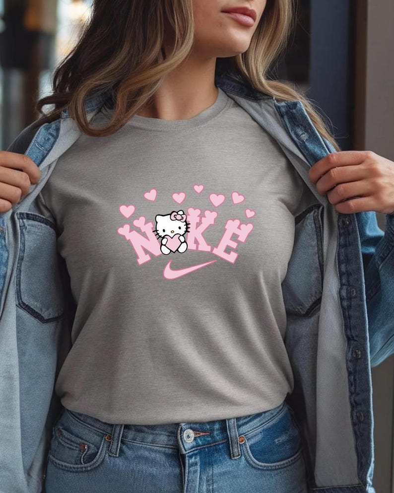 Hello Kitty Shirt, Disney Shirt, Kitty Ever Shirt, Damen Unisex T-Shirt, kawai Tshirt, Tshirt für Kinder Bild 5