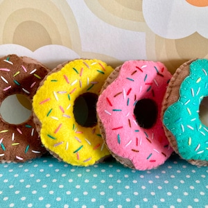Felt Ring Doughnut - Sprinkles