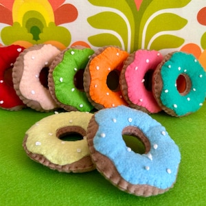 Spotty Felt Ring Doughnuts