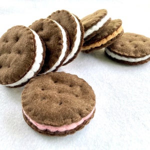 Felt Chocolate Buttercream Biscuit