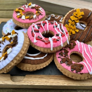 Fancy Felt Ring Doughnut