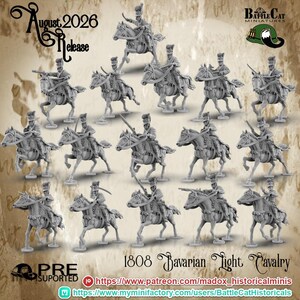 Puede incluir: Una colección de figuras en miniatura de color gris sin pintar que representan a la caballería ligera bávara de 1808 montada a caballo. El conjunto incluye varias poses de jinetes con espadas y rifles. El texto incluye August 2026 Release.