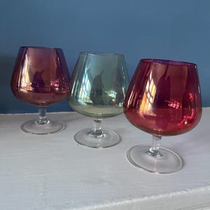 Conjunto de 6 copos de conhaque iridescentes vintage: utensílios de bar de meados do século