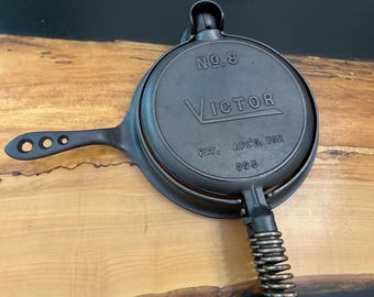 Rare! Wagner #9 Patented 1892 Low Base Cast Iron Waffle Iron