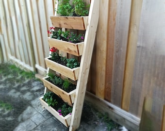 Planos en PDF de caja de jardinera de escalera vertical escalonada. Planes de bricolaje para jardineras para plantas de jardín, hierbas, verduras