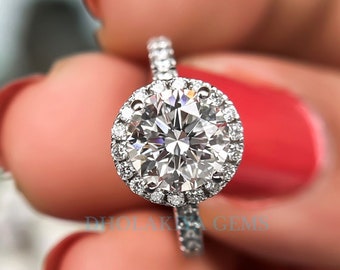 Lab Grown Diamond Halo Engagement Ring: Round Cut, Solid Gold