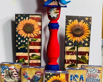 Decoración patriótica de bloques de madera: casita para pájaros del 250 aniversario de Estados Unidos, bandeja rústica americana de varios niveles.