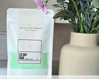 Leg Day Muscle Recovery Bath Soak, Gym Workout Magnesium Salts, Refreshing Sore Legs & Foot Soak, Peppermint and Tea Tree Deodourising Spa
