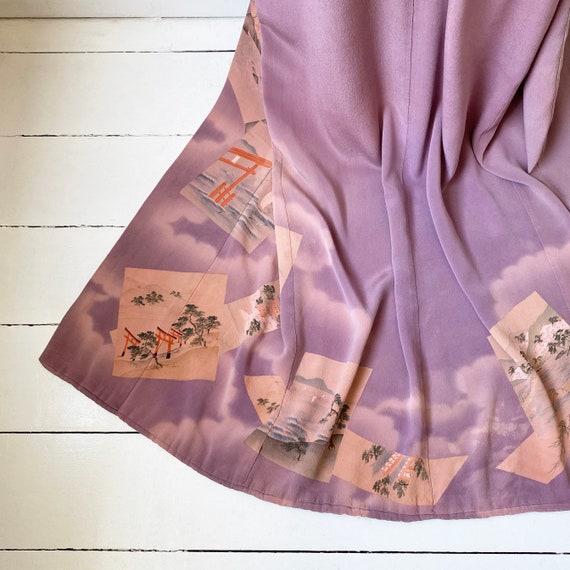 Vintage kimono with border design and scarlet lin… - image 3