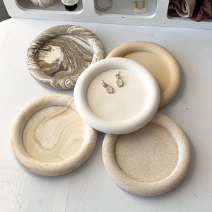 Round bubble tray, custom colour effect, Handmade | neutral home decor and gifts.