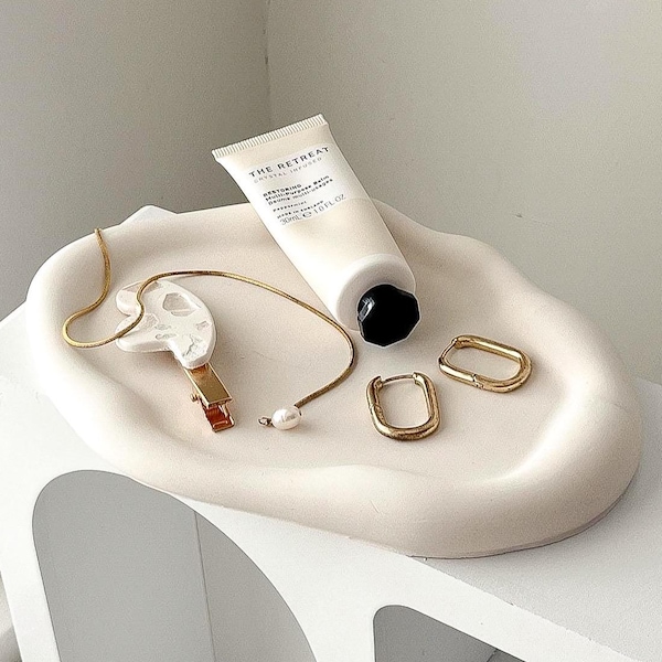 Irregular cloud tray, choose different colour effects, Handmade | Jesmonite | Neutral home decor and gifts.