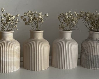 Ribbed small vase, choose different colour effects, Handmade | jesmonite | home decor and gift