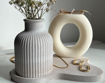 Stone ribbed small vase, Handmade | jesmonite | home decor and gift