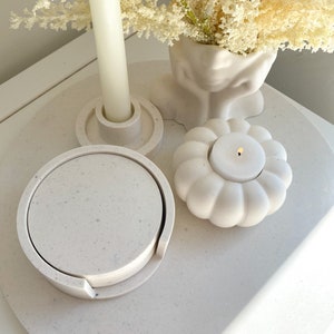 Large round tray, choose different colour effects, Handmade | jesmonite | Neutral home decor and gifts. speckle
