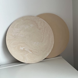 Large round tray, choose different colour effects, Handmade | jesmonite | Neutral home decor and gifts. imagem 4