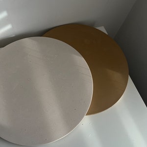 Large round tray, choose different colour effects, Handmade | jesmonite | Neutral home decor and gifts. imagem 7