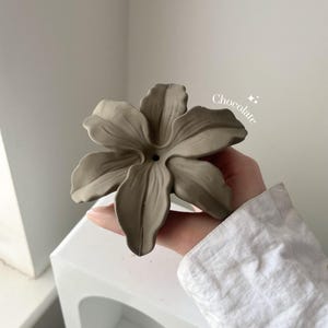 Lily flower Incense holder, custom colours effects | Handmade | Jesmonite | Incense trays | Neutral home Decor and gifts. chocolate