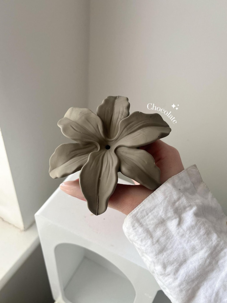 Lily flower Incense holder, custom colours effects | Handmade | Jesmonite | Incense trays | Neutral home Decor and gifts. chocolate