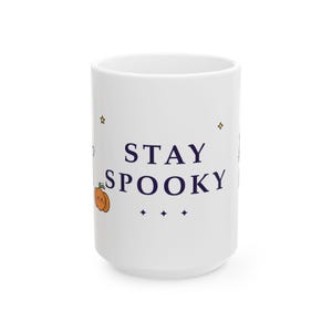 Taza de Halloween "Stay Spooky": Fantasma, Calabaza, Gato Negro, Murciélagos, Estrellas (325 ml/444 ml) imagen 2