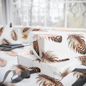 Elegant Quail Feather Wrapping Paper | Gift Wrap for Birthdays, Holidays, Weddings, and Baby Showers, Eco-Friendly, Rustic Decor Bild 5
