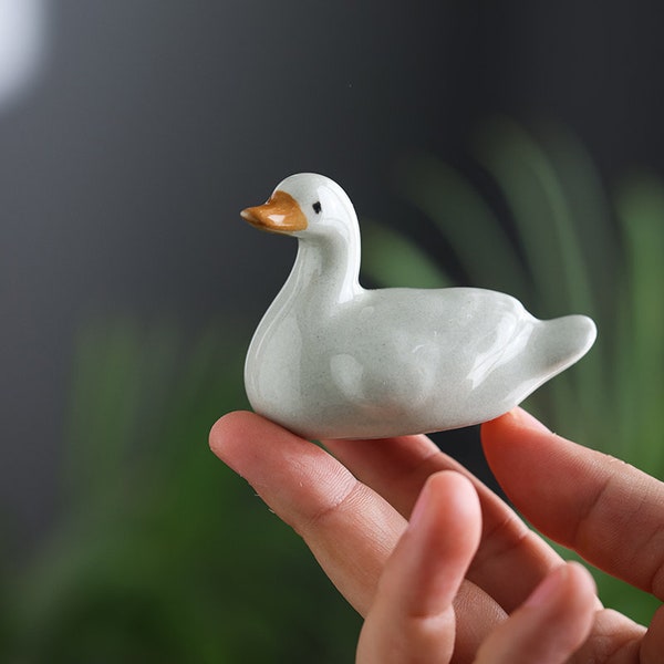 Cute Ceramic Duckling Garden & Home Decorative Desktop Ornament Duck Sculpture