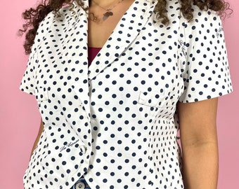 Kurz geschnittene Vintage-Bluse mit Polka Dots