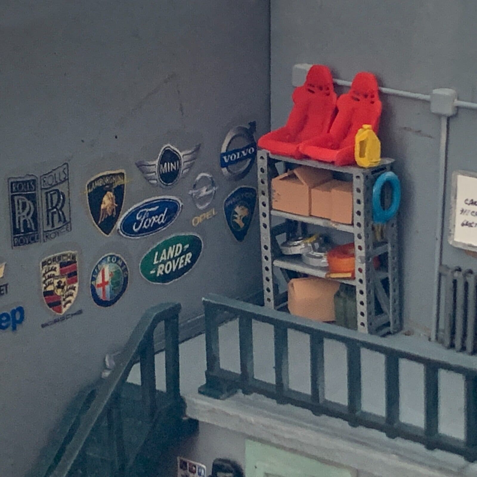 TECKEEN Set De Meubles Garage à L’Échelle 1/64 – Présentoir Transparent Pour Modèles Miniatures