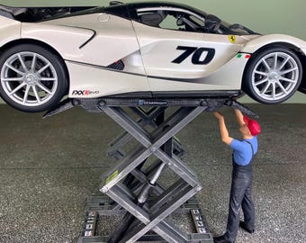 Elevador de tijera para coches a escala 1:18: rampa de elevación para garaje, diorama de taller o exhibición, juguete.