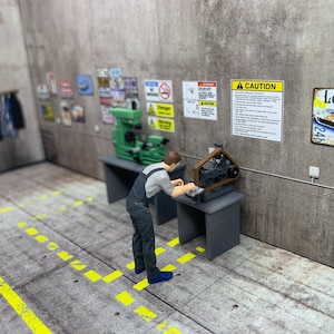 1/43 Garage Diorama Belt grinder machine