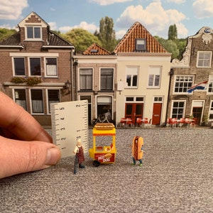 1-64 diorama figurines set fast food trolley flyer distributor and cook street furniture for mini scenes