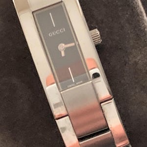 Vintage Gucci Damenuhr 4600L original Box und Papiere