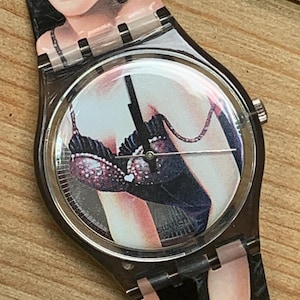 Vintage Swatch “Lolita” GM128 (1995) – Unworn with Box & Papers – Rare Pin-Up Design Collectible Swiss Watch