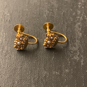 Elegant Vintage 9ct Gold JWB Benson Earring - Timeless Beauty