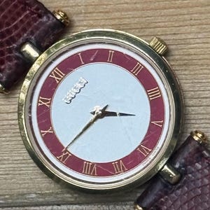 Vintage Gucci 2000M GoldPlated Quartz Watch , 30mm, Unisex Original Leather Strap, Good Condition
