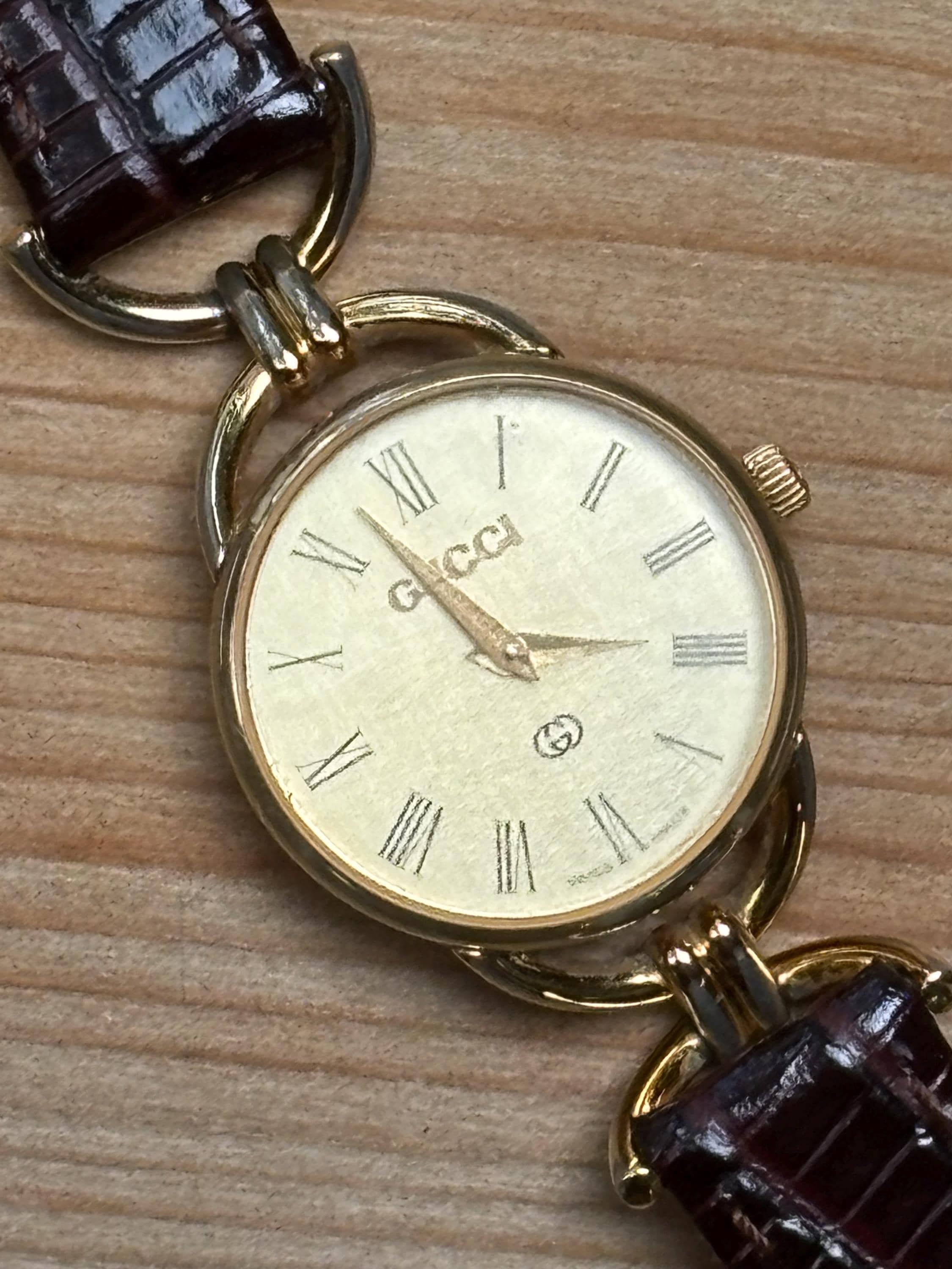 ヴィンテージ　グッチ　GUCCI　6000L　レディース　ウォッチ Vintage Gucci 6000L Women's Watch – Stainless Steel Quartz With