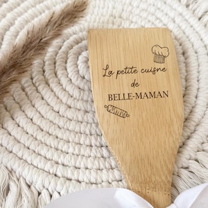 Personalized bamboo spatula &quot;La petite cuisine de Belle-Maman&quot;, Mother&#39;s Day, Mother-in-law gift, Personalized Mother&#39;s Day, Gift idea
