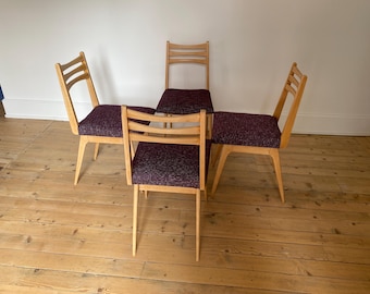 Vintage - 4 chaises mid Century - Design France années 50 - Tissu chiné, couleur Aubergine - Entièrement rénovées - Pièces uniques