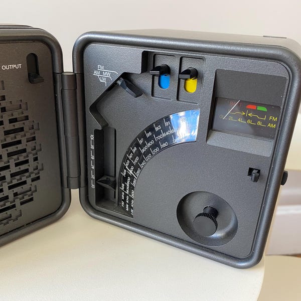BrionVega TS 505 "Cubo" Radio - Italian Design - 1970s - New, delivered in its original packaging