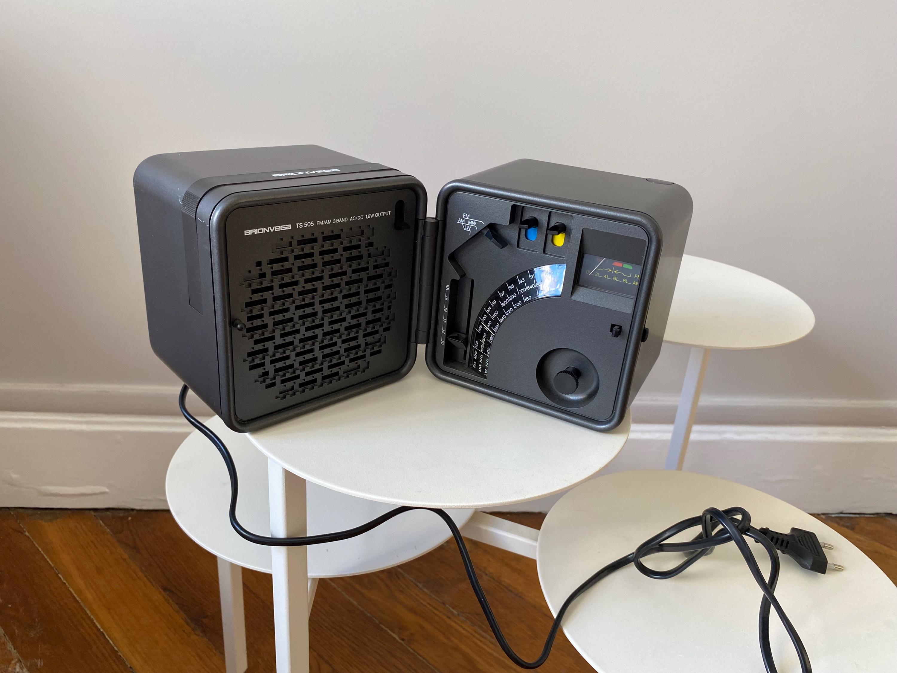 BRIONVEGA 送料無料 BRIONVEGA Radio Cubo TS525 TS525 J FM Radio