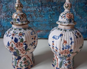 Antique pair Delft BalusterJug Ginger jars Japanese Imari style APK Pieter Adriaensz Kocks Polychrome Ribbed lidded 18c Hand detail As Is