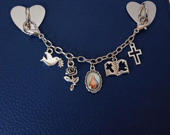 Cadena para Kindle con dije cristiano con dos ganchos adhesivos en forma de corazón / Accesorio religioso para lector electrónico / Dije bíblico para la fe / Regalo para amantes de los libros
