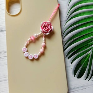 Handykette personalisierbar, Phone Charm mini personalized Name, Finger loop Phone Strap, Personalisierte Handykette mit Namen Dion style