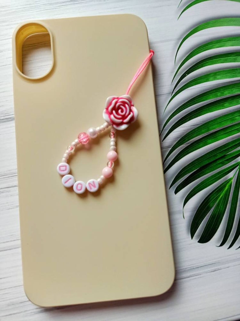 Handykette personalisierbar, Phone Charm mini personalized Name, Finger loop Phone Strap, Personalisierte Handykette mit Namen Dion style