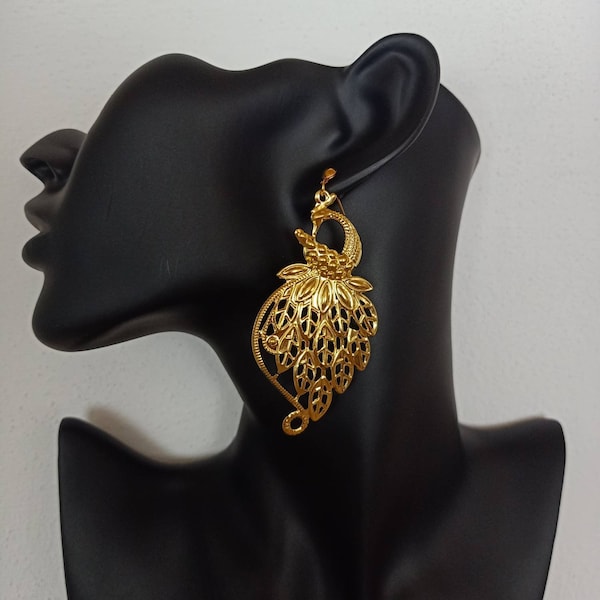 Peacock Earrings, Gigantic Earrings, Stud Earrings, Pfau Ohrringe, Vintage Earrings, Lightweight Earrings, Earrings Dangle, Gold Earrings