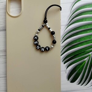 Handykette personalisierbar, Phone Charm mini personalized Name, Finger loop Phone Strap, Personalisierte Handykette mit Namen Kenny style