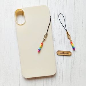 Sangle de téléphone LGBTQ, breloque téléphone arc-en-ciel, pendentif fierté, LGBTQ Handynhänger, pendentif arc-en-ciel, porte-clé lgbtq, cadeau pour lgbtq image 1