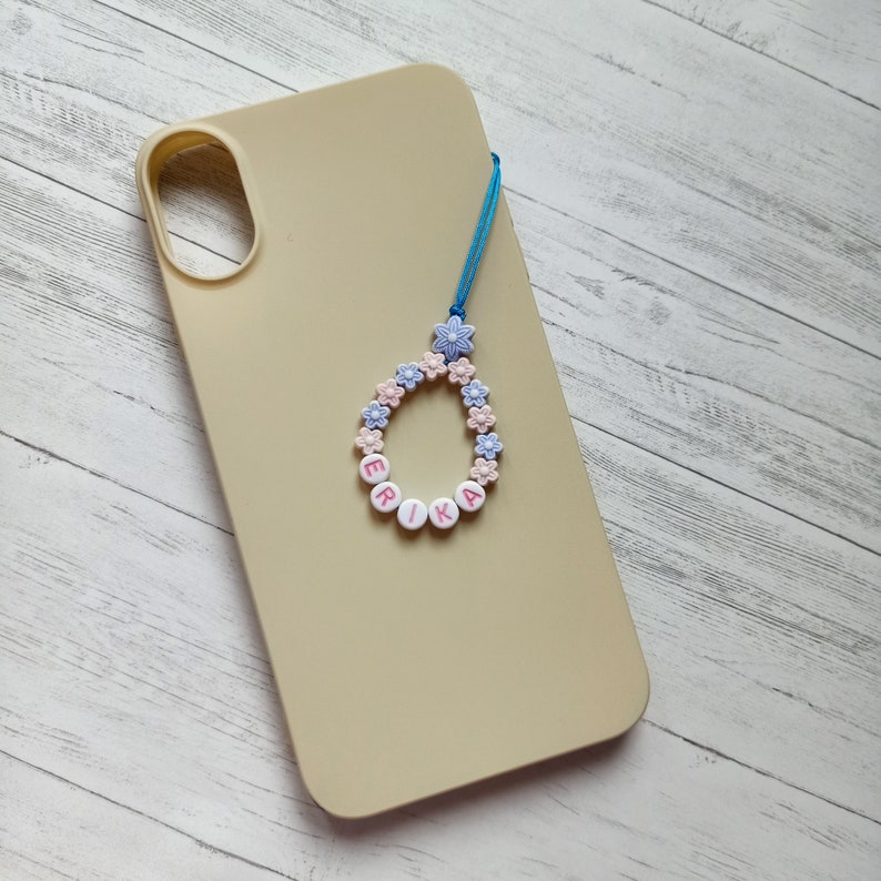 Beaded Phone Charm Personalised Name, personalisierte Handyanhänger mit wunschnamen ERIKA style